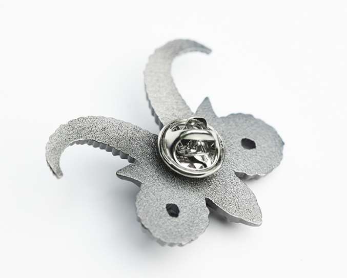 (STARFORGED) Horned Rat Totem Pin Badge-1659977579.jpg